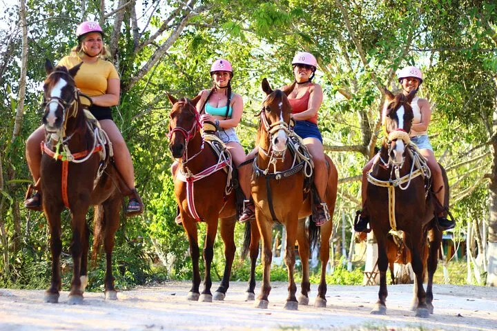 zipline-tour-cancun-horseback-rding-experience